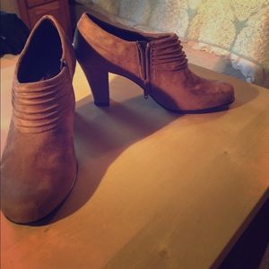 Aerosoles Taupe Booties