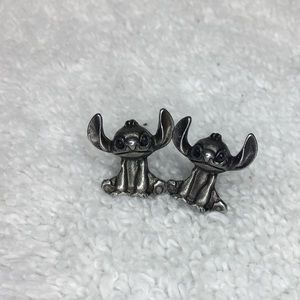 Stitch earrings 🌸