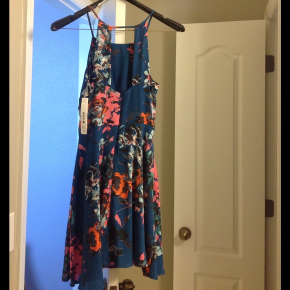 Blue Floral Spaghetti Strap Dress With Open Back - Picture 2 of 3
