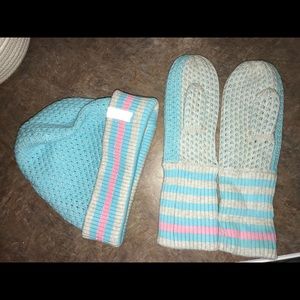 Ivivva Hat and Mittens Set