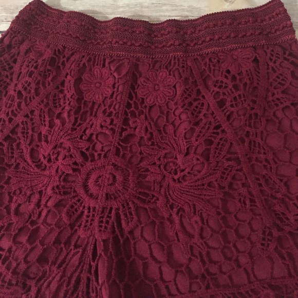 Sz Large Rue 21 Burgundy Lace Shorts - Picture 2 of 4
