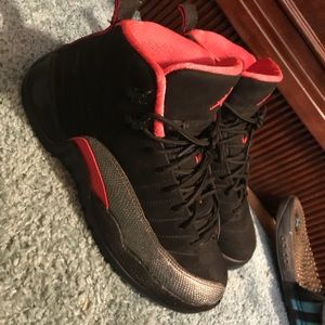 Selling Jordan 12s