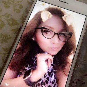 Meet your Posher, Jerilyn