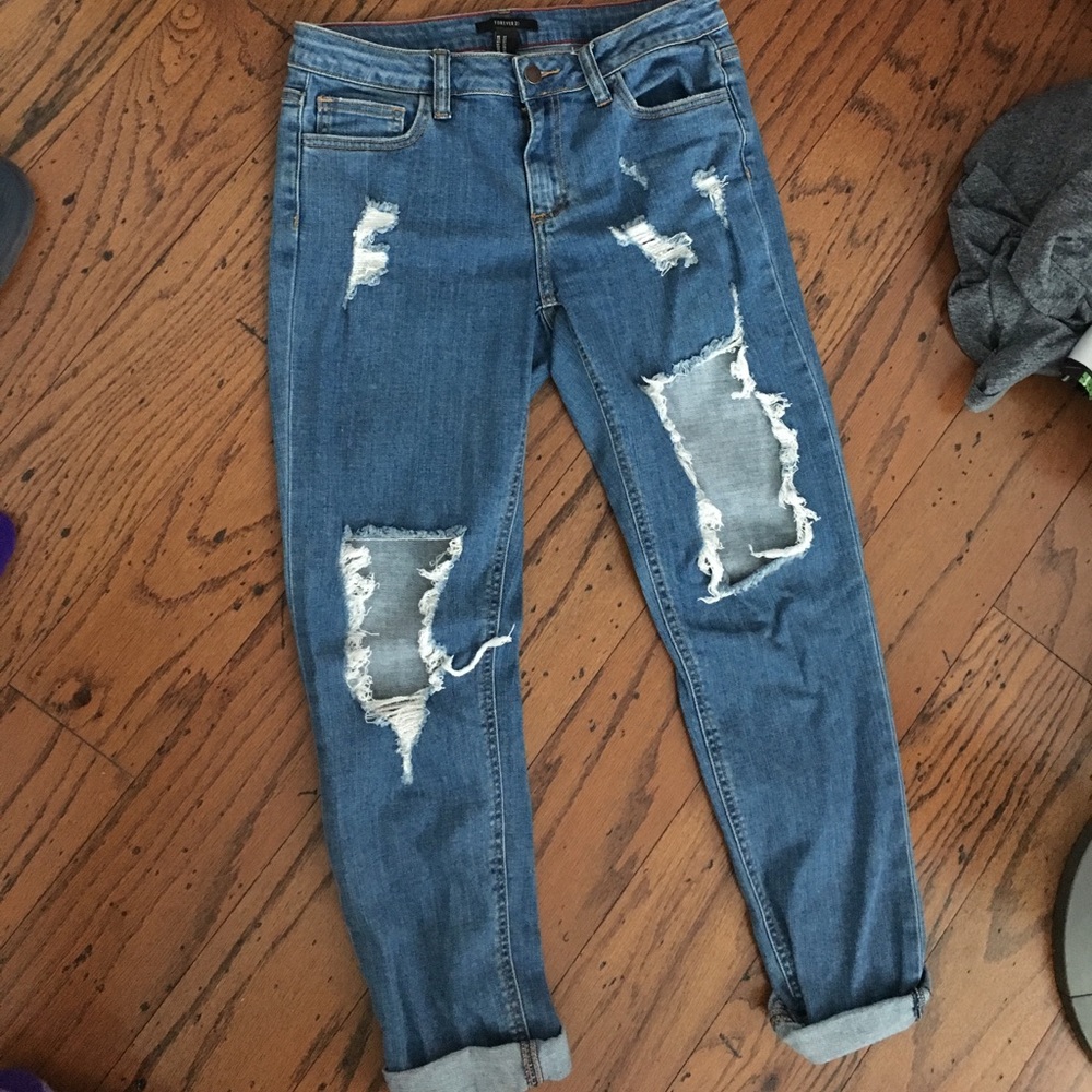 Forever 21 jeans ripped
