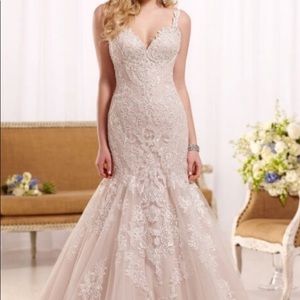 Essence of Australia wedding dress