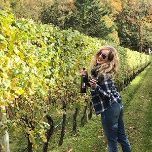 Meet your Posher, Hedya