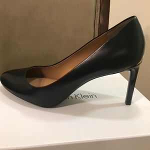 Calvin Klein Salsha Kid Skin Black Heels 9M