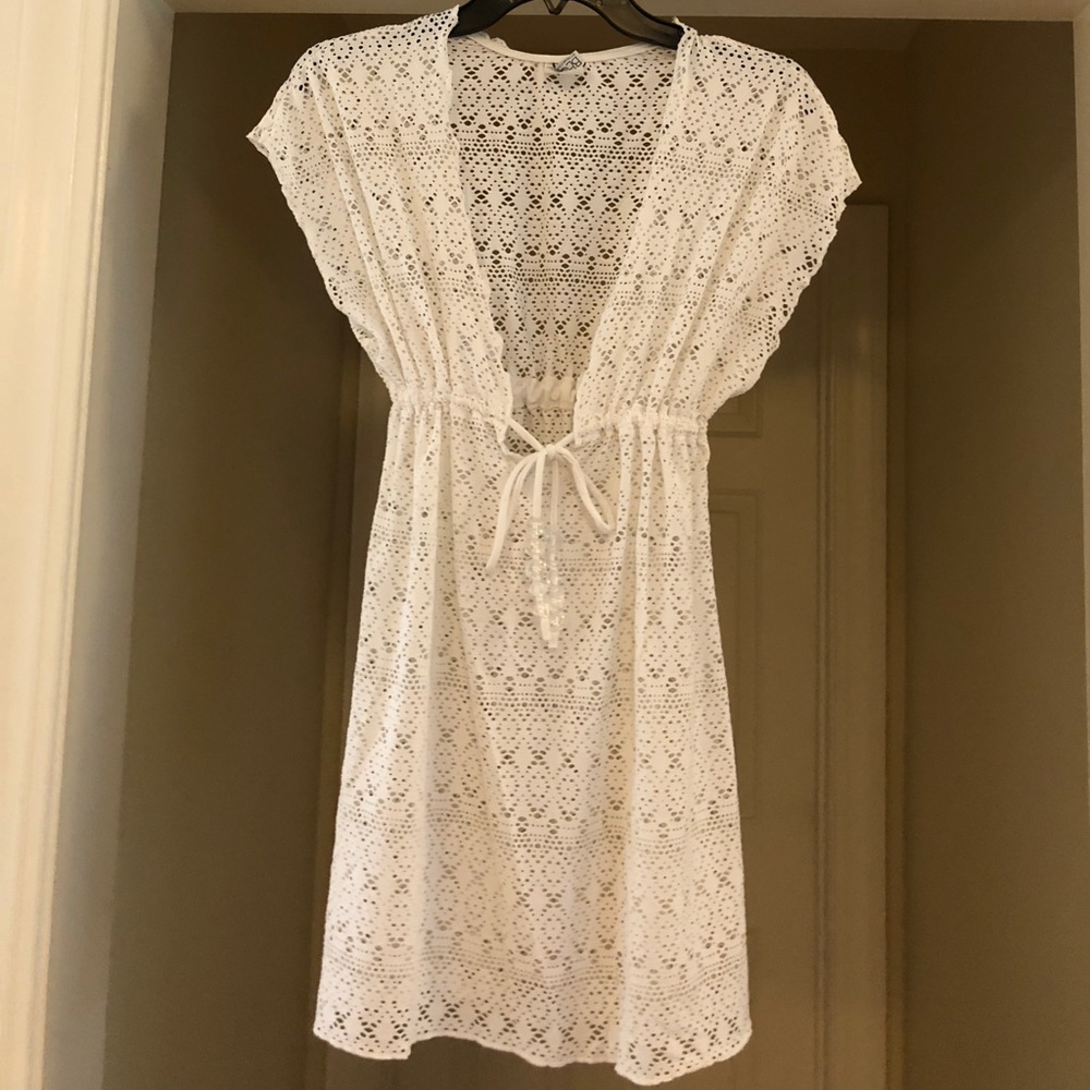 BECCA bathing suit cover. EUC! XS-S
