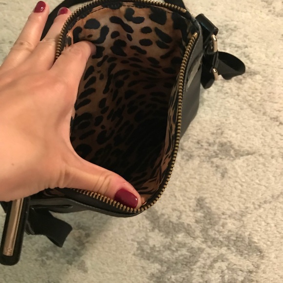 Gray & black nylon Victoria’s Secret crossbody bag - Picture 7 of 8