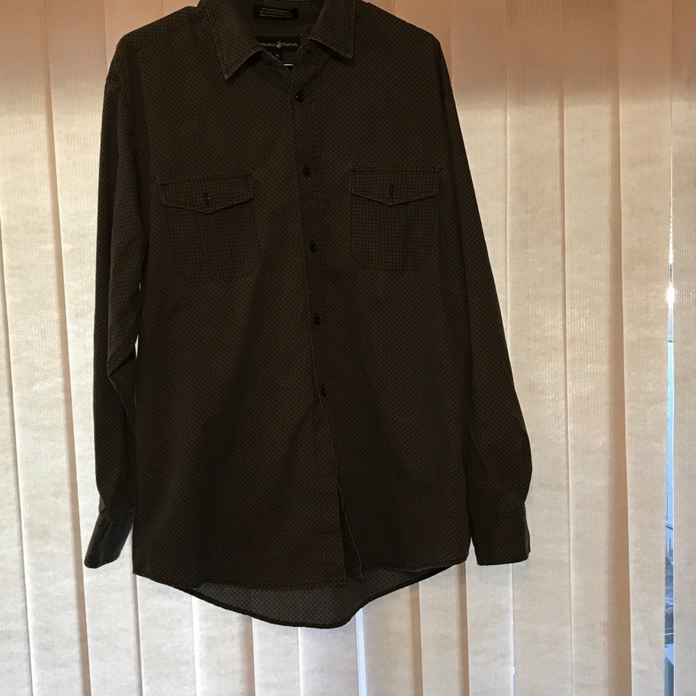 Men’s long sleeve dress shirt