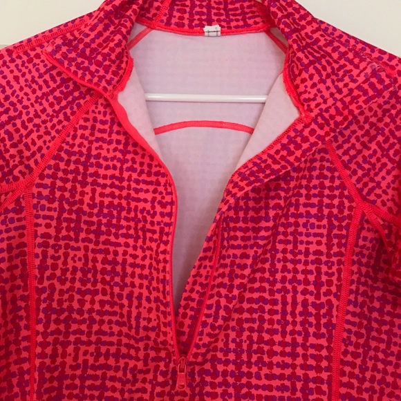 Under Armour top - Picture 7 of 7