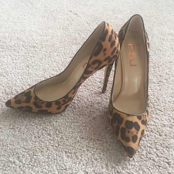Shoes - NEW leopard suede heels