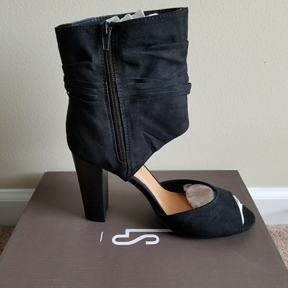 Cute ankle bootie - Picture 3 of 4