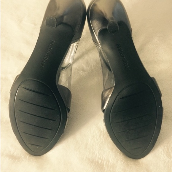 Naturalizer Shoes - Picture 3 of 5