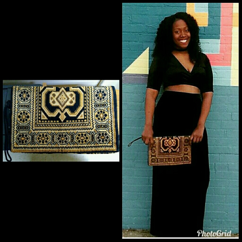 Oriental style clutch