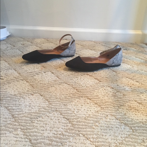 GAP pointed flats - Picture 3 of 5