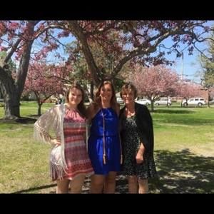 Meet your Posher, Holly