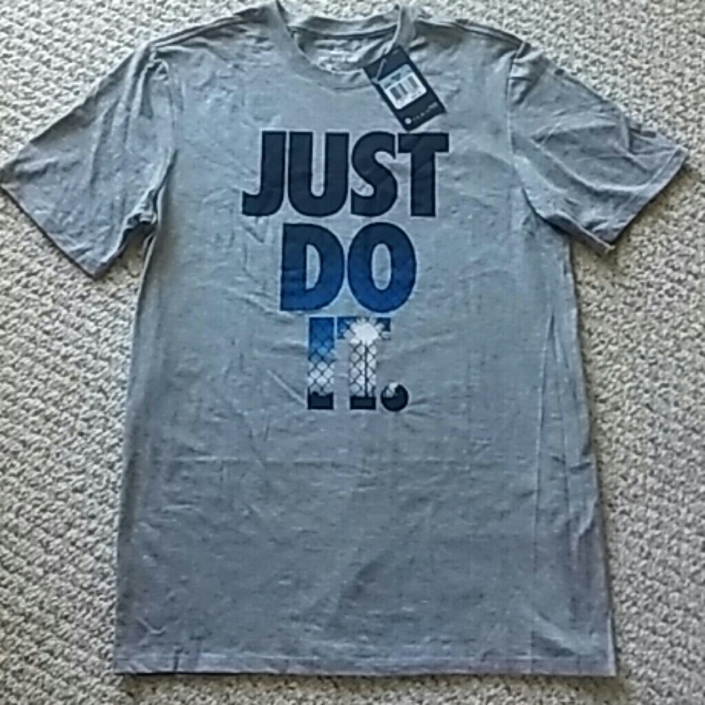 New Men's Nike T-shirt - Medium