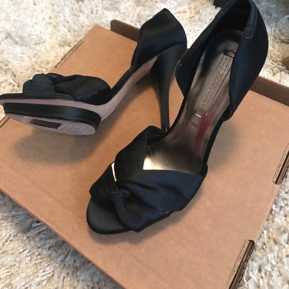 NWT black satin heel