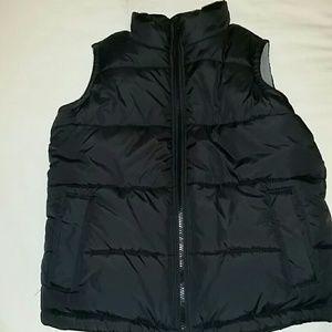 Boys Old Navy puffer vest.