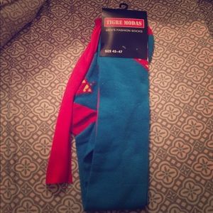 Supergirl Superman socks with cape NWT