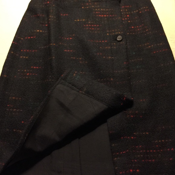 KRIZIA SUIT, Jacket & Skirt - Picture 3 of 7