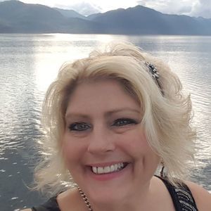 Meet your Posher, Nena