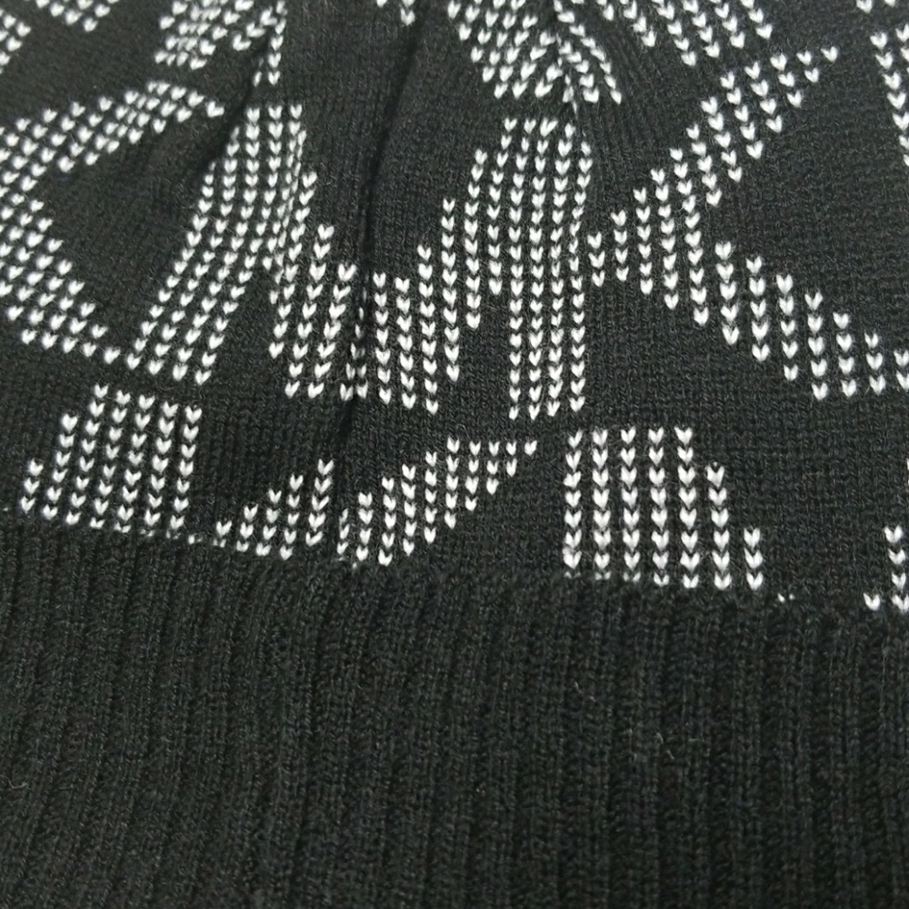 **LAST 1** Black and white MK beanie - Picture 3 of 4