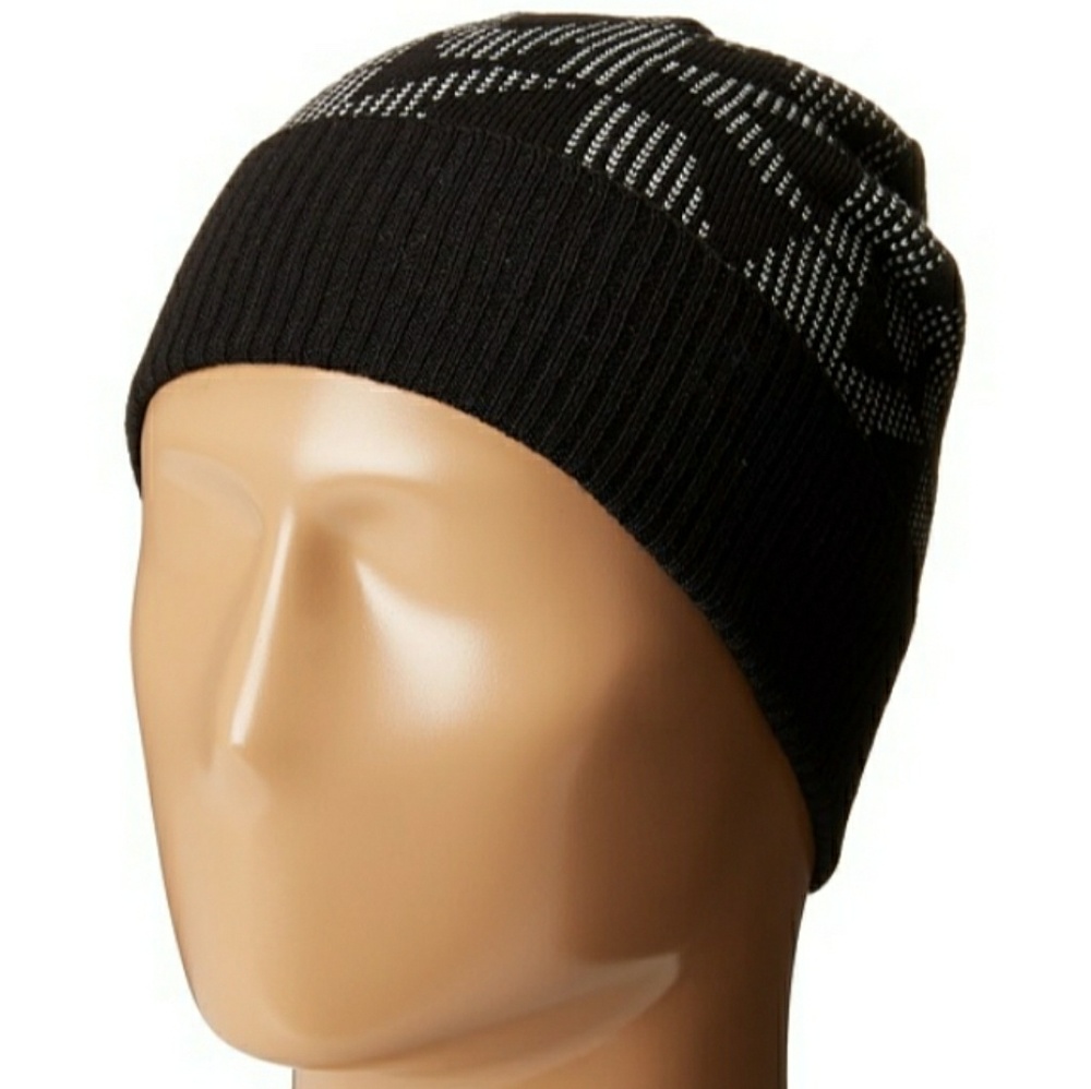 **LAST 1** Black and white MK beanie - Picture 4 of 4