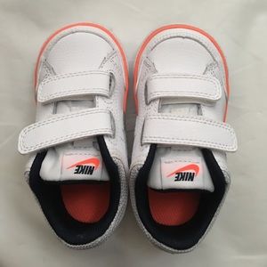 Brand new toddler Nike size 5