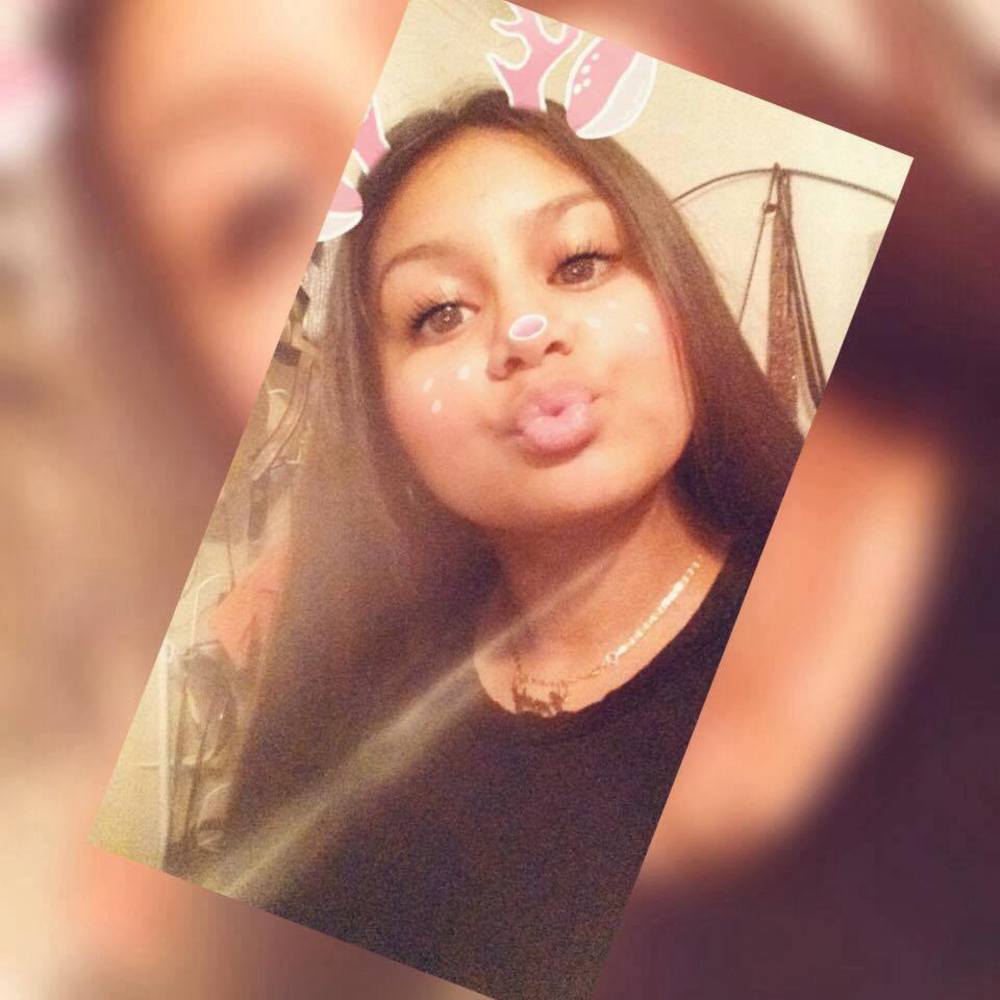 Meet your Posher, Emely