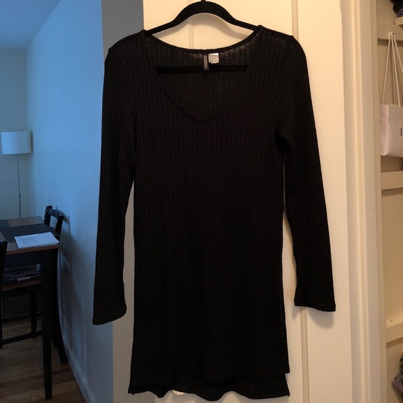 H&M V-Neck sweater - Picture 2 of 5