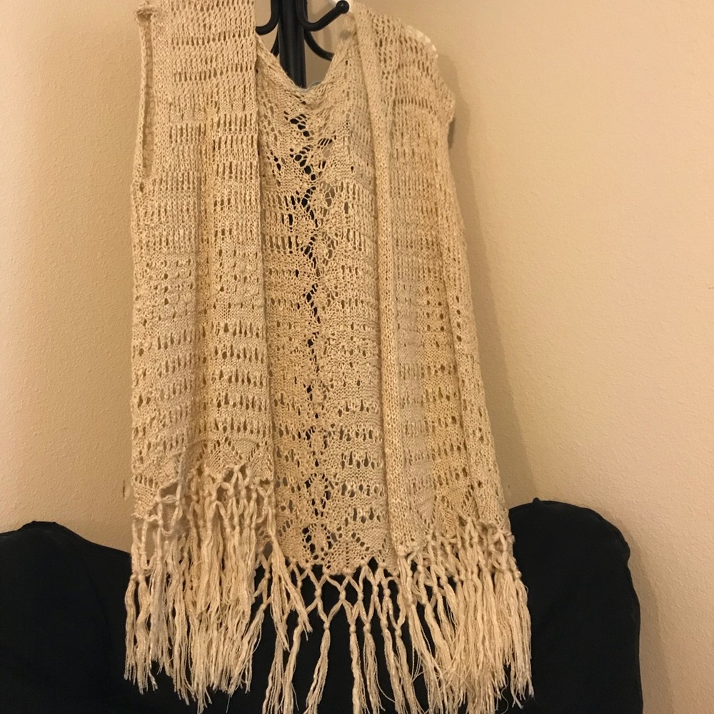 Boho chic woven shrug cardigan w fringe