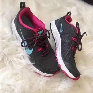 Nike wild trail running sneakers