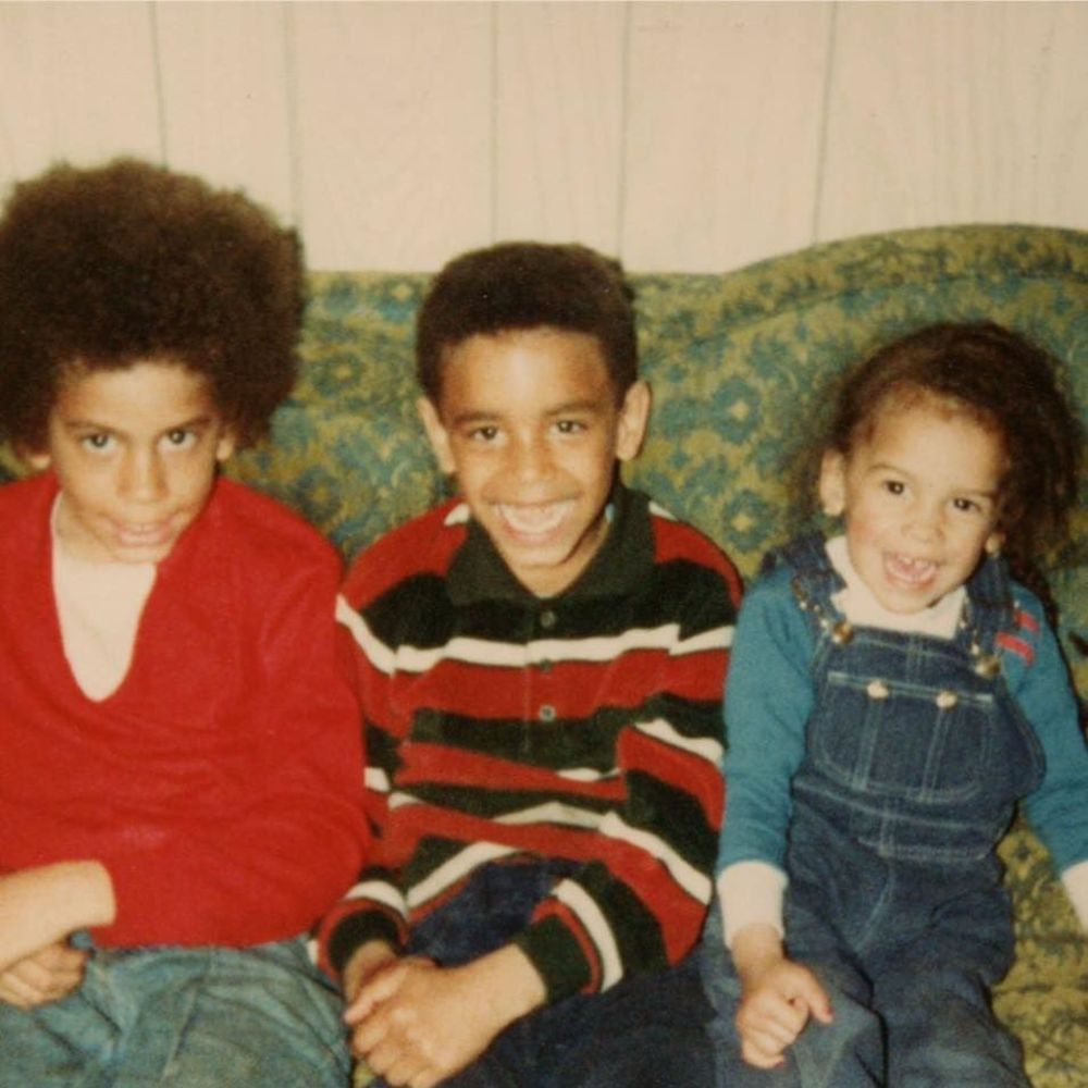 Meet your Posher, D'nique