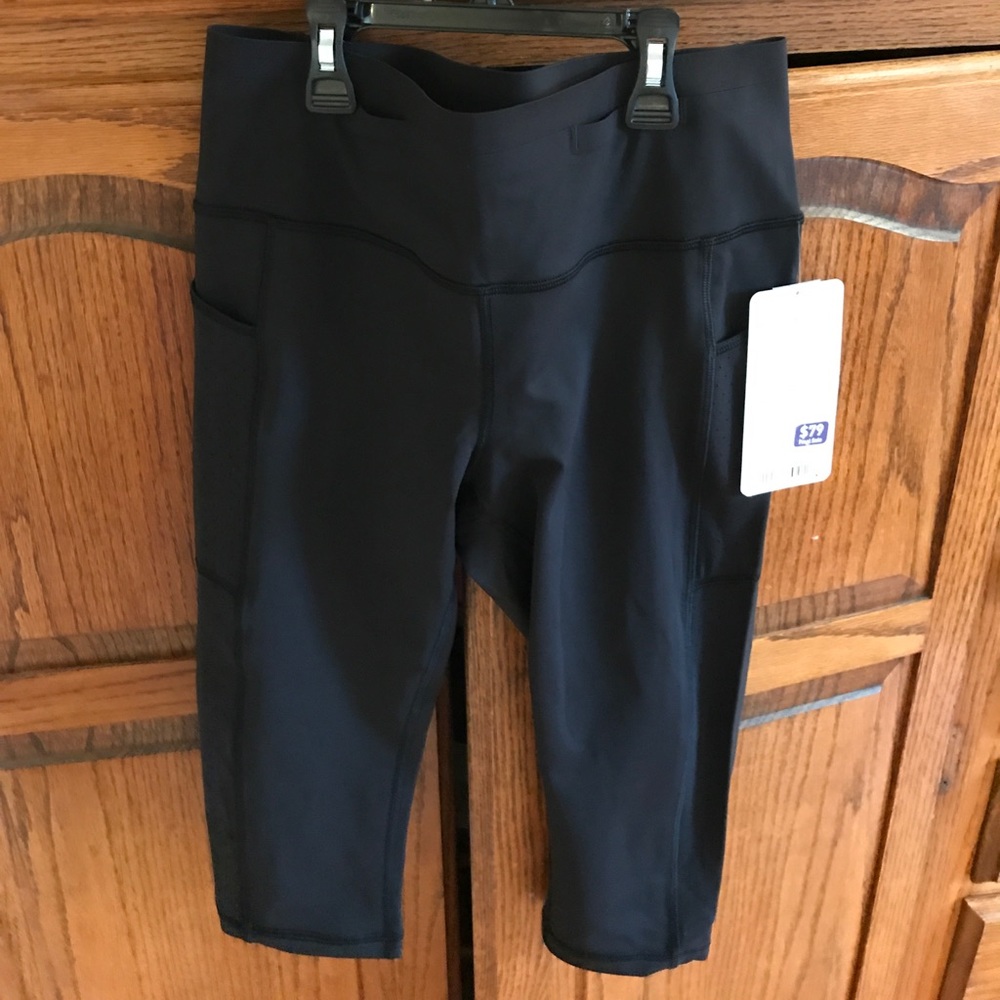 Nwt lululemon mind over miles crop