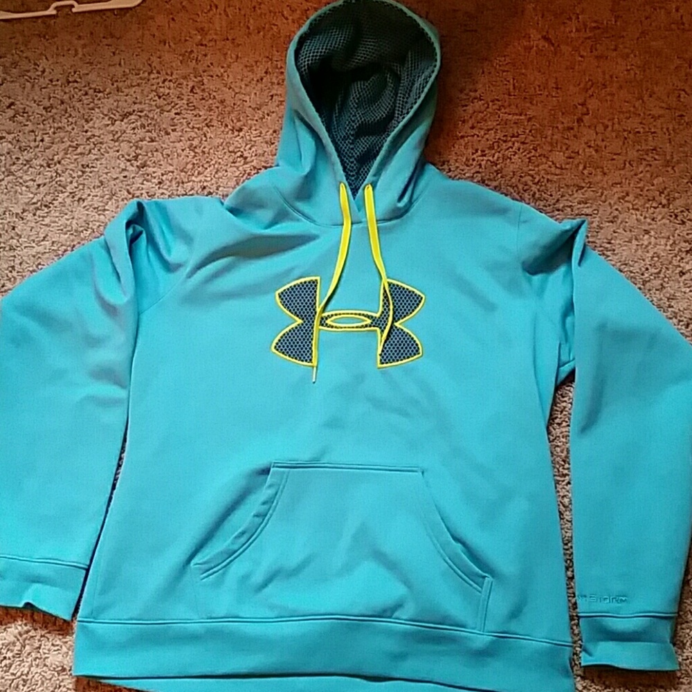 Under Armor womens sweatshirt