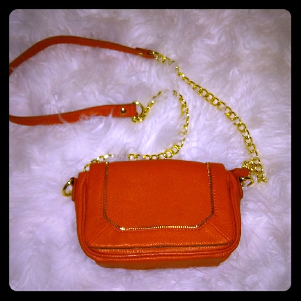 Orange chain shoulder bag