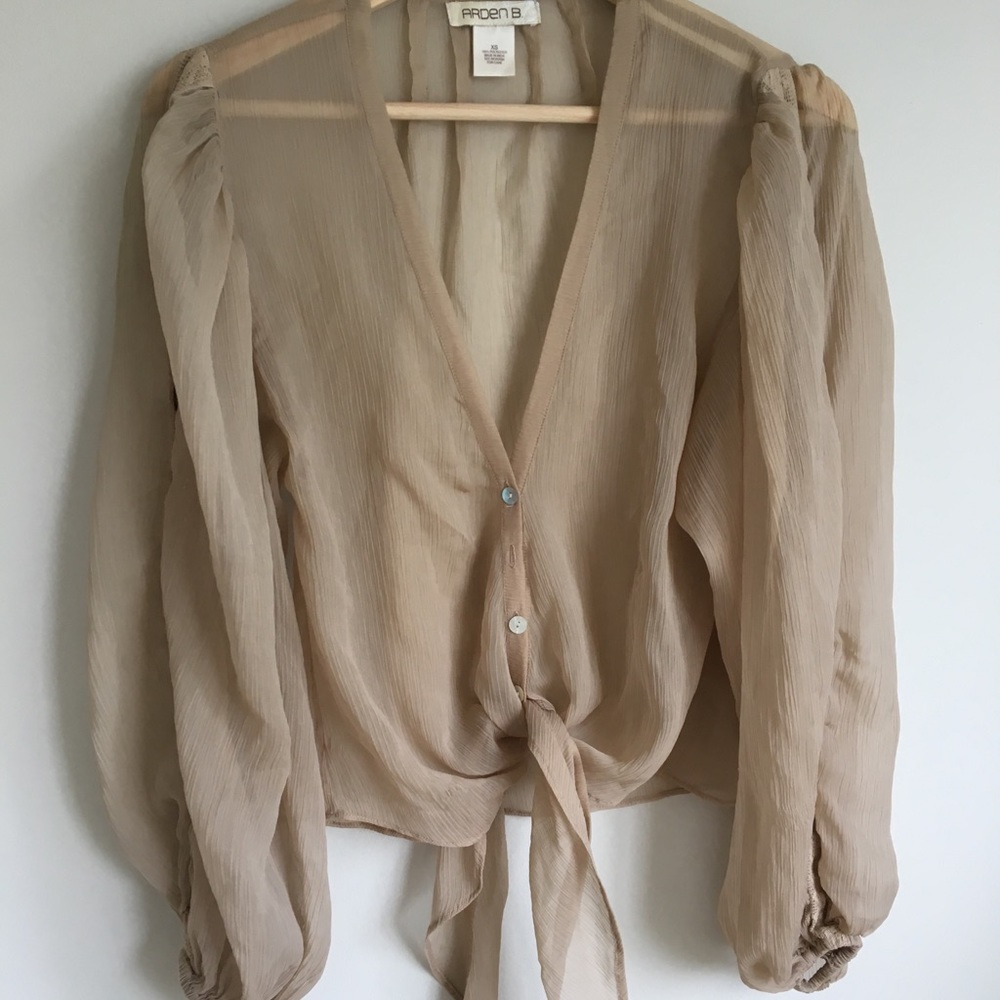 Arden B Sheer Top - Picture 2 of 5