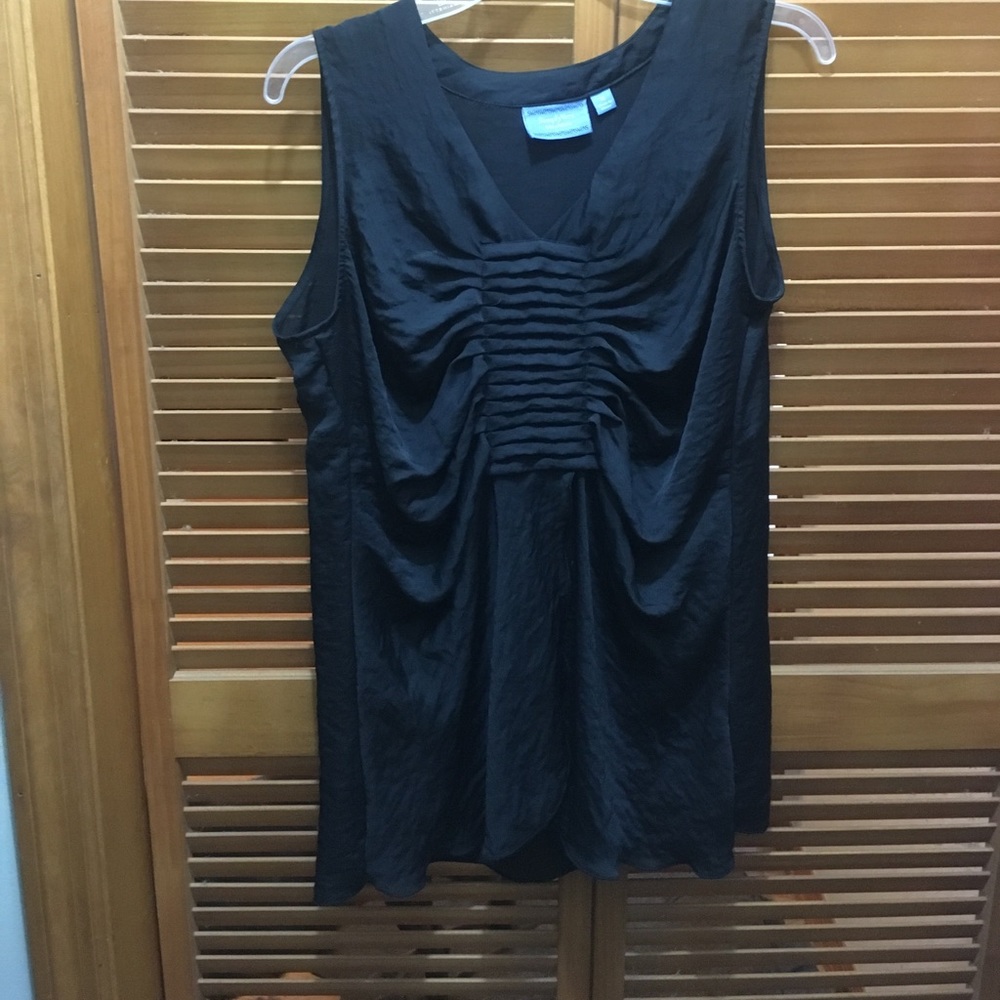 Vera wang  blouse size medium