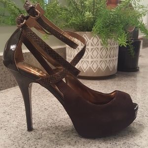 Guess heels