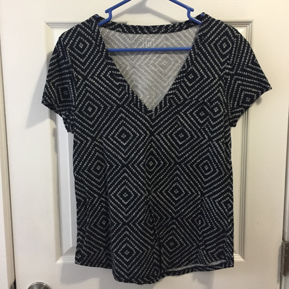 Gap Navy Vneck Tee
