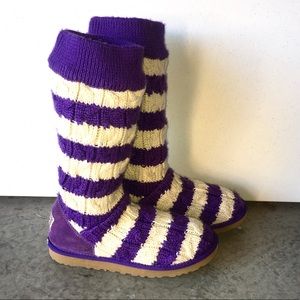 Genuine Striped Sweater Uggs EUC 💜
