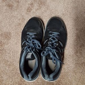Black Nike shoe