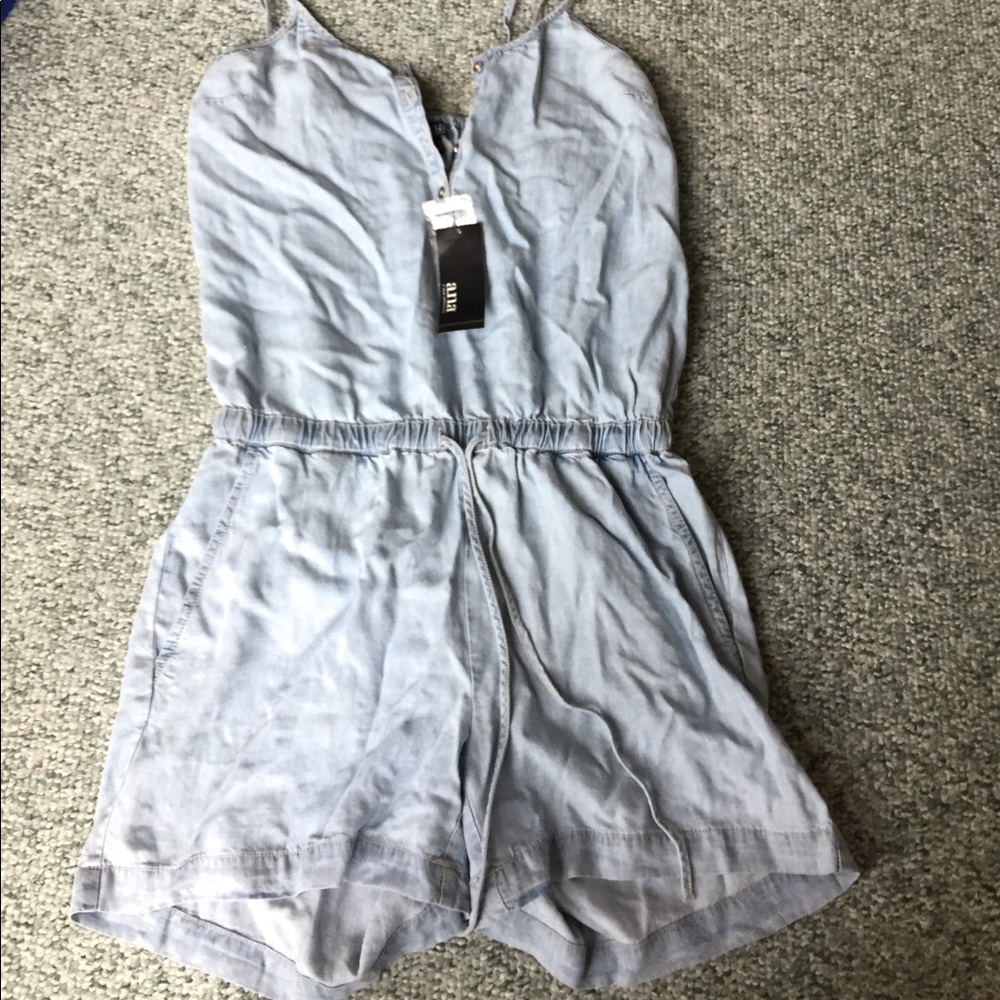 denim romper!