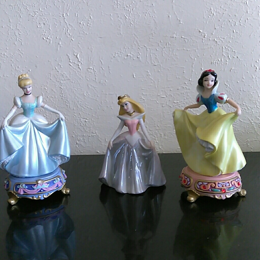 Bundle of Ceramic Disney princesses