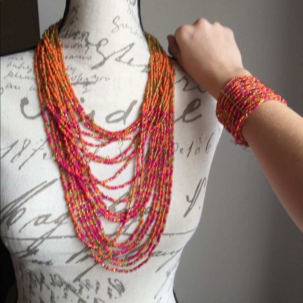 Necklace bracelet set