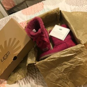 Pink short Bailey Bow ugg boots