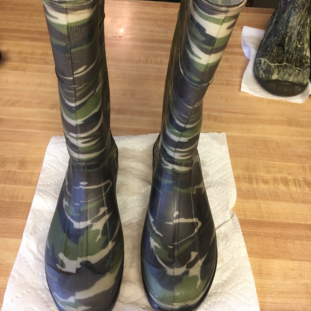 Northerner rain boot kids size 4
