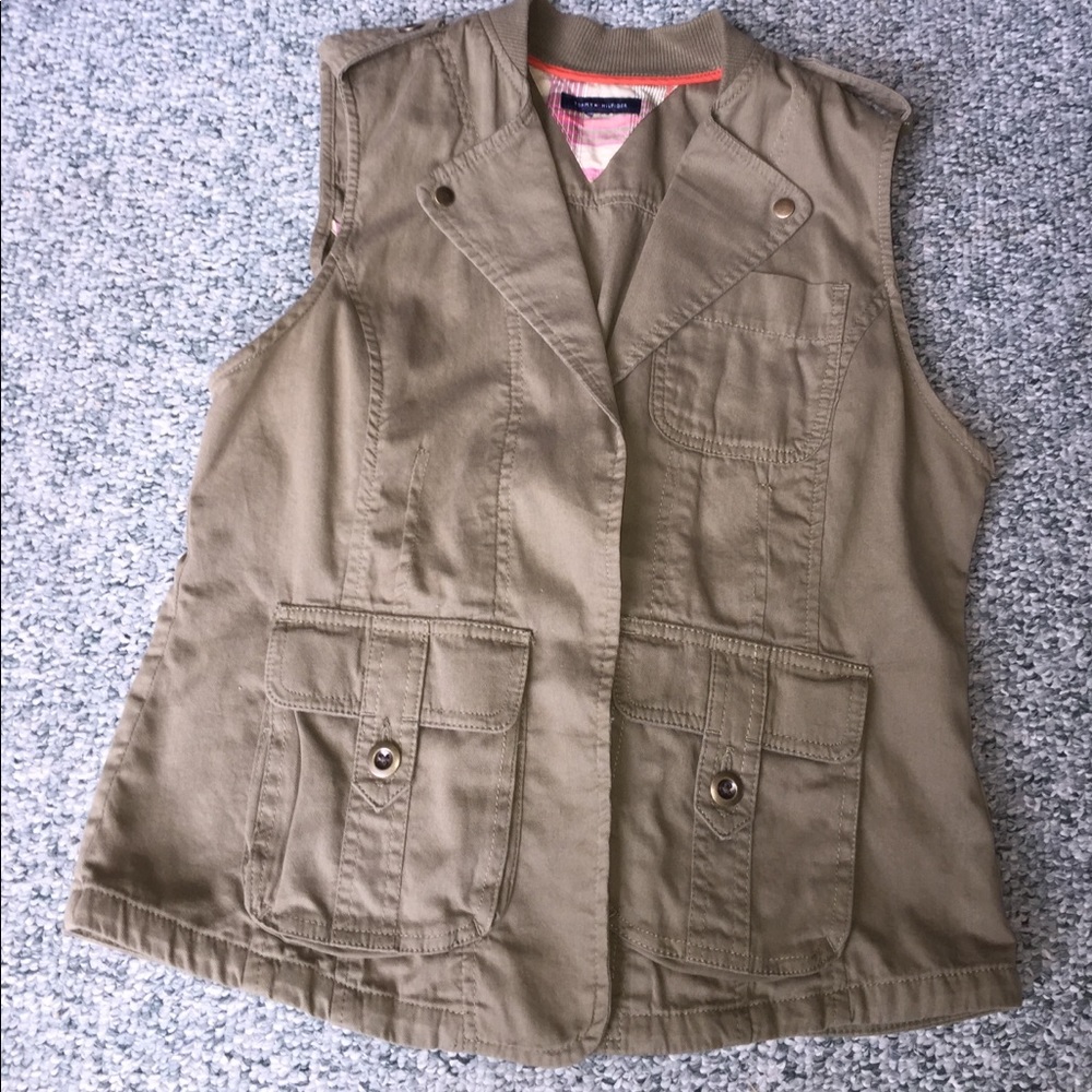 Tommy Hilfiger army green vest